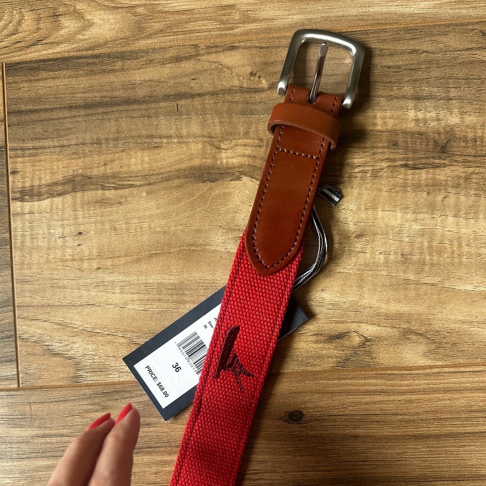 NWT VINEYARD VINES belt size 36